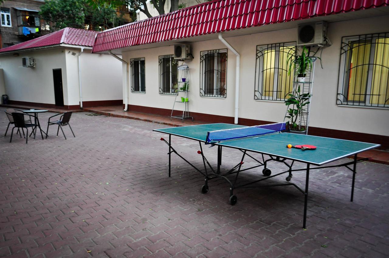 Old Courtyard Hostel Odesa Exterior foto